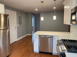 34 Chelsea Ter, Unit #3 in Boston, MA - Building Photo - Building Photo