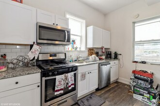 2935 W Walnut St in Chicago, IL - Foto de edificio - Building Photo