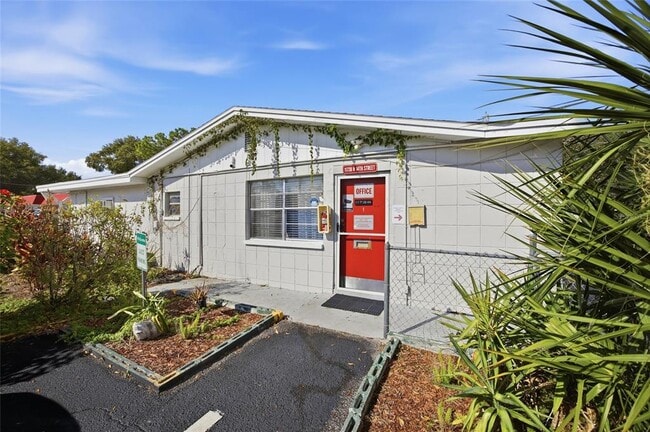 1304 Morris Park in Tampa, FL - Building Photo - Building Photo