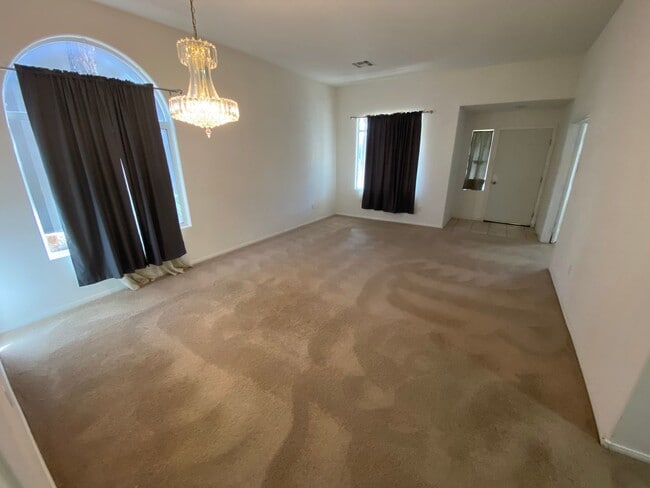 1318 Passiflora Dr in Henderson, NV - Building Photo - Building Photo