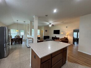 19219 Edge Manor Ln in Richmond, TX - Foto de edificio - Building Photo