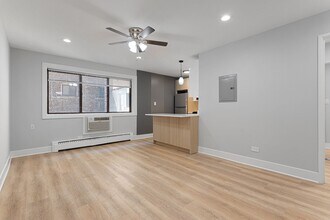 5533 N Kenmore Ave, Unit 206 in Chicago, IL - Building Photo - Building Photo