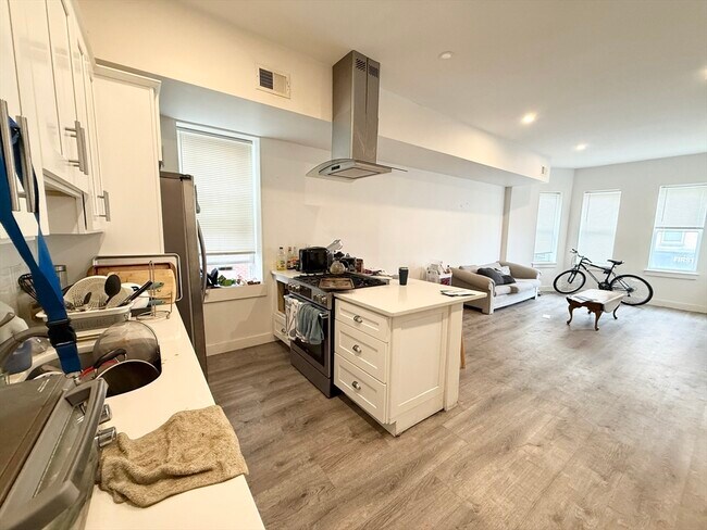 property at 301-305-305 Dudley St
