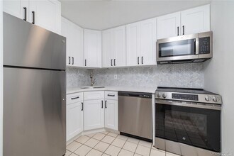 440 W Broadway in Long Beach, NY - Building Photo - Building Photo