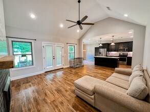 211 Dwelling Pl in Caledonia, MS - Building Photo - Building Photo