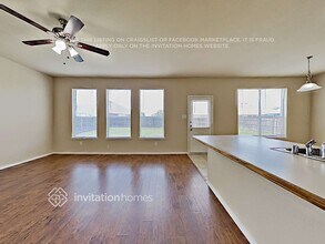 1000 Pebblecreek Dr in Burleson, TX - Building Photo - Building Photo