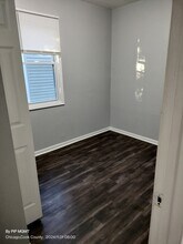 8349 S Colfax Ave in Chicago, IL - Building Photo - Building Photo