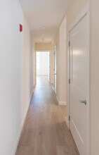 102 Westford St in Lowell, MA - Building Photo - Building Photo