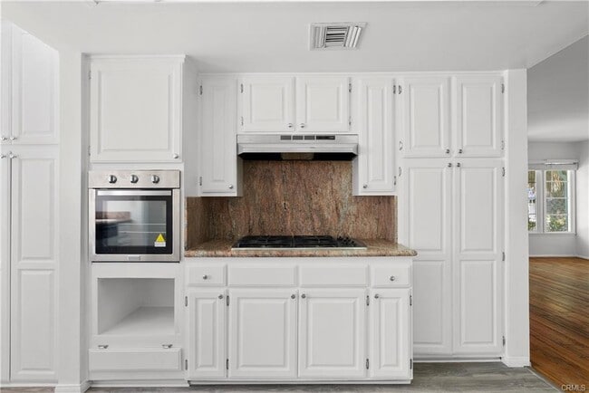 6230 Zelzah Ave in Los Angeles, CA - Building Photo - Building Photo