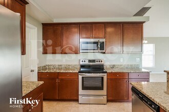 3507 NW 19th Terrace in Cape Coral, FL - Foto de edificio - Building Photo