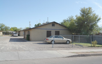 808-822 E Blacklidge Dr in Tucson, AZ - Building Photo - Building Photo