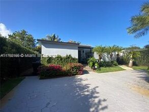 3661 SW 18th Ter in Miami, FL - Foto de edificio - Building Photo