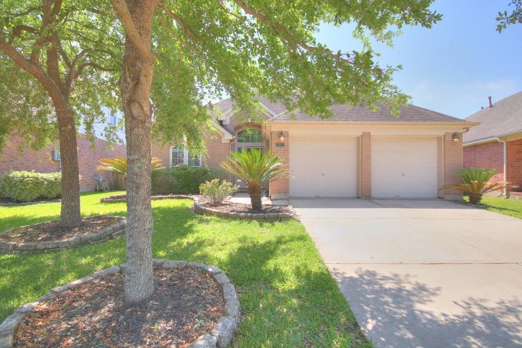 13010 Balsam Breeze Ln in Pearland, TX - Building Photo