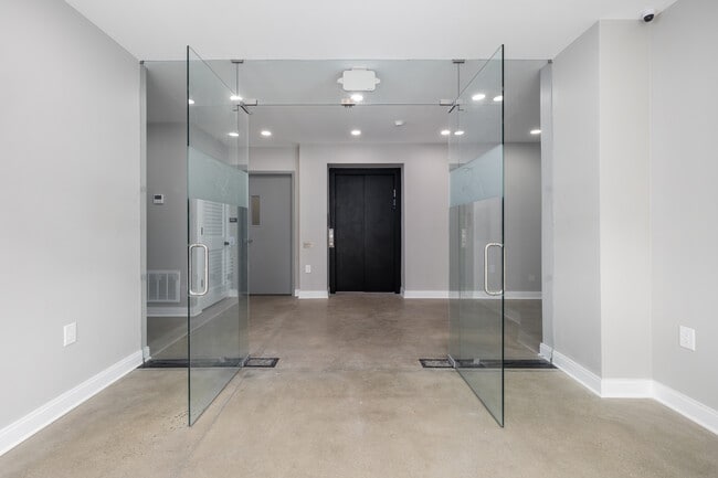 The Solis in Jersey City, NJ - Building Photo - Lobby