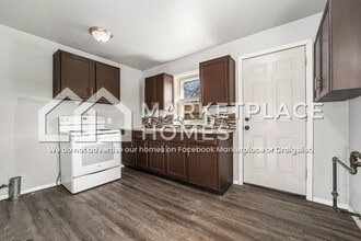 5993 John Daly St in Taylor, MI - Building Photo - Building Photo