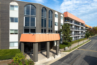 Barcelona in Skokie, IL - Building Photo - Primary Photo