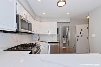 40 Pine Tree Row in Lake Zurich, IL - Building Photo - Building Photo