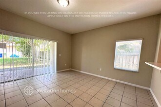 2188 N 72nd Terrace in Pembroke Pines, FL - Foto de edificio - Building Photo