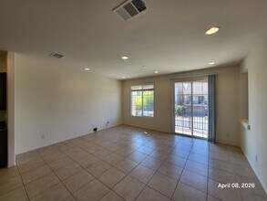 5882 Azzura Palms Ave in Las Vegas, NV - Building Photo - Building Photo