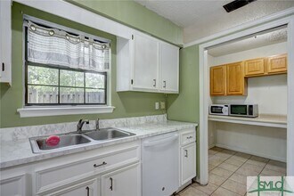 121 Holland Park Cir in Savannah, GA - Building Photo - Building Photo