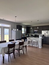 16 Roxbury Dr in Savannah, GA - Building Photo - Building Photo