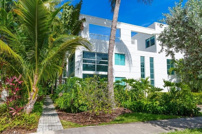 property at 920 NE 16th Terrace