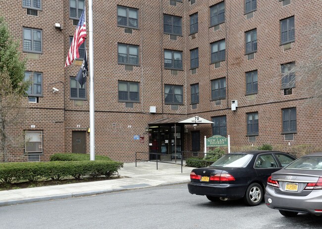 New Lane Shores in Staten Island, NY - Building Photo - Building Photo