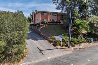 Casa Anita Apartments in Poway, CA - Building Photo - Building Photo