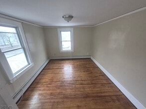 596 Meyersville Rd in Long Hill, NJ - Building Photo - Building Photo