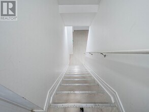 15 George Holley St in Whitby, ON - Building Photo - Building Photo