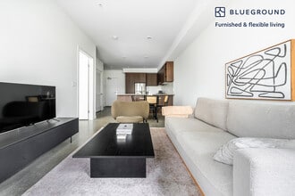 101 River Pk Dr in San Diego, CA - Building Photo - Building Photo