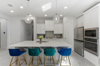 111 Carolina Jasmine Dr in San Marcos, TX - Building Photo - Building Photo