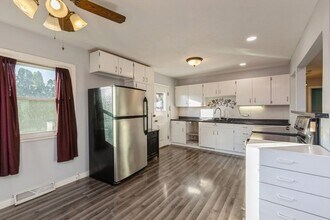 306 NE Grant St in Ankeny, IA - Building Photo - Building Photo