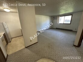 307 11th Ave NW in Aberdeen, SD - Building Photo