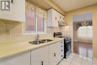 174 Roxanne Crescent in Toronto, ON - Building Photo - Building Photo