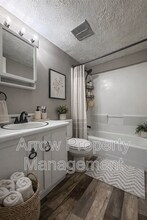 1027 A St in Lincoln, NE - Foto de edificio - Building Photo