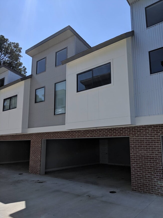 property at 102 Ragin Lofts Aly