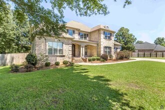 510 London Ct in Bonaire, GA - Building Photo - Building Photo