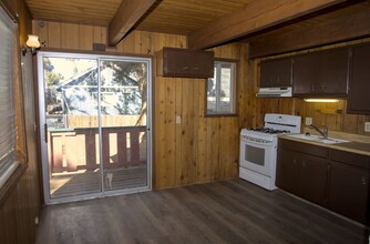 2073 Shady Ln in Big Bear, CA - Building Photo - Building Photo