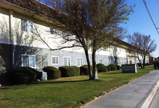 Raintree Gardens in Adelanto, CA - Foto de edificio - Building Photo