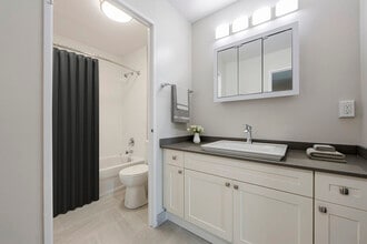 Bryden Apartments in Guelph, ON - Building Photo - Building Photo