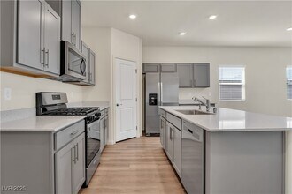 1724 Viola Falls St in North Las Vegas, NV - Building Photo - Building Photo