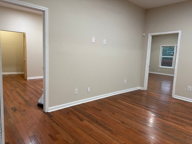 property at 18 Bay St NE