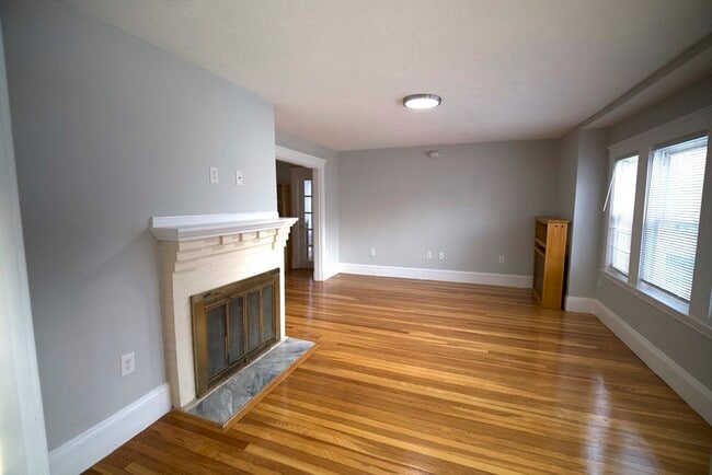 221 S Central Ave in Quincy, MA - Building Photo - Building Photo