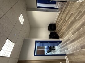 8751 Commodity Cir in Orlando, FL - Building Photo