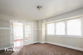 626 E 25th St in Indianapolis, IN - Foto de edificio - Building Photo