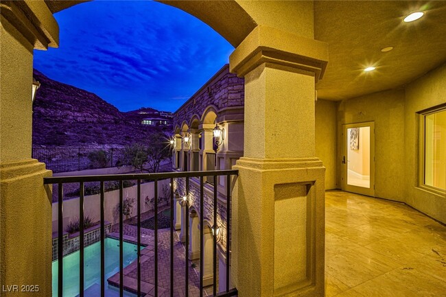 property at 768 Tozzetti Ln