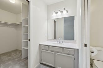 2016 Fairmont Dr in San Mateo, CA - Building Photo - Building Photo