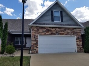 504 Persimmon Ln, Unit 504 Persimmon Ln in Bridgeport, WV - Building Photo - Building Photo