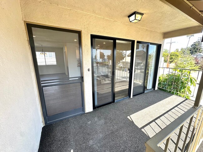 1 Molino Ave in Long Beach, CA - Building Photo - Building Photo